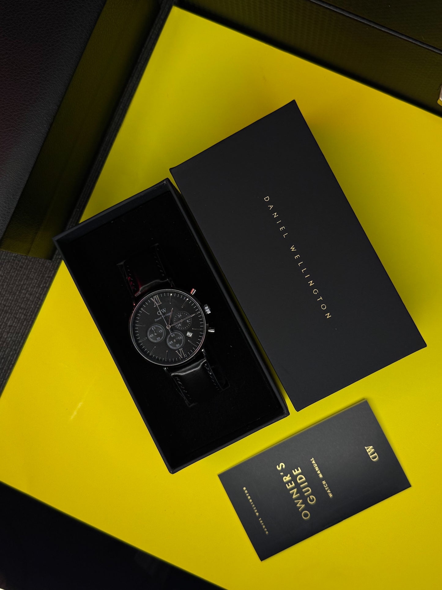 MONTRE DANIEL WELLINGTON CHRONOGRAPHE NOIR